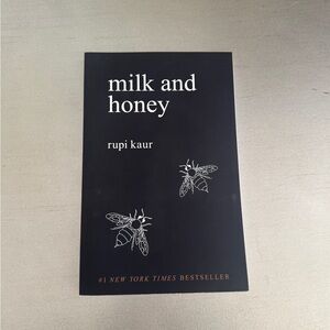 milk and honey by Rupi Kaur | #1 New York Times Bestseller Poetry Paperback